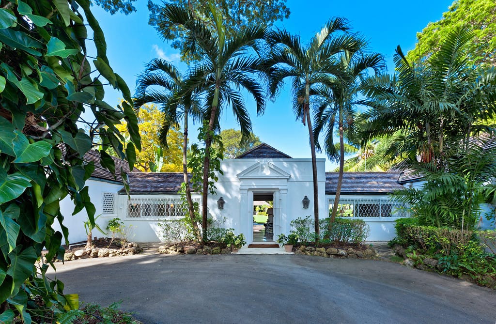Queens Fort 10 — luxury villa photo 2