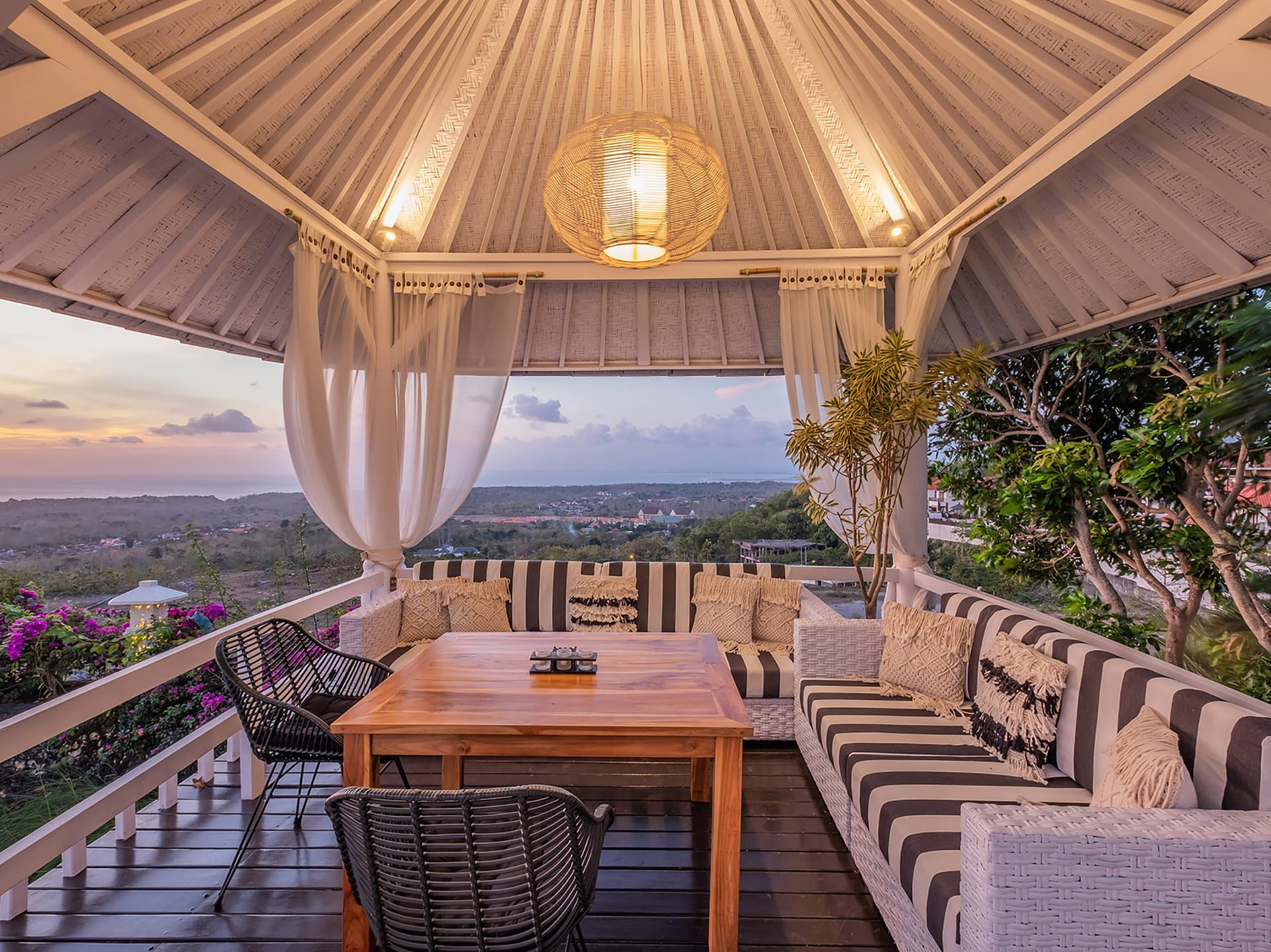 Puri Balangan Villa — luxury villa photo 2