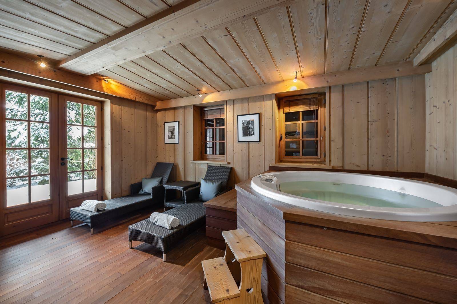CHALET REINE DES PRÉS — luxury villa photo 1