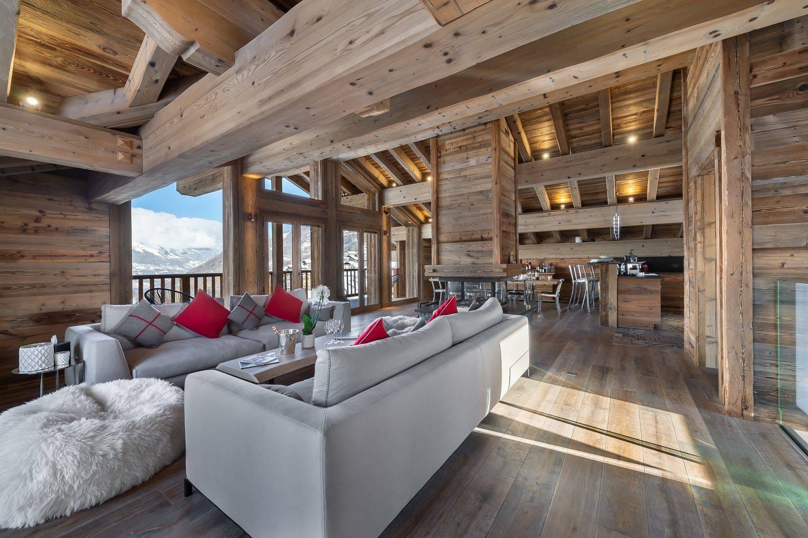 Chalet Pure White Crystal — luxury villa photo 1
