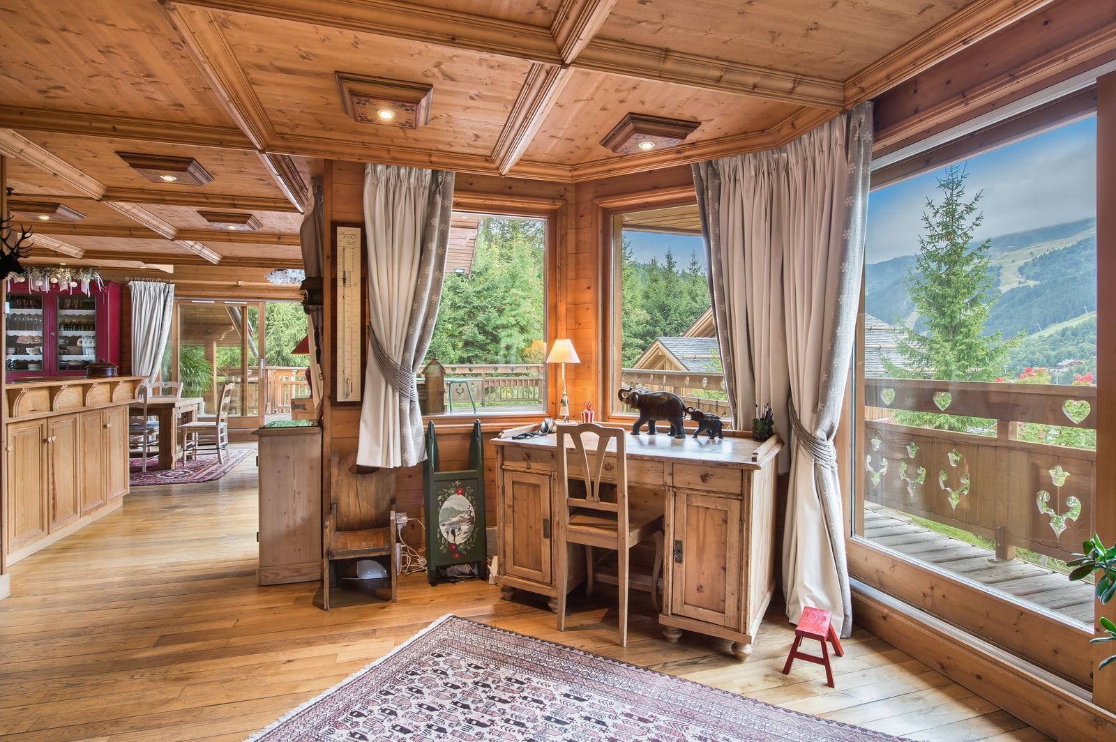 Chalet Le Solans — luxury villa photo 1
