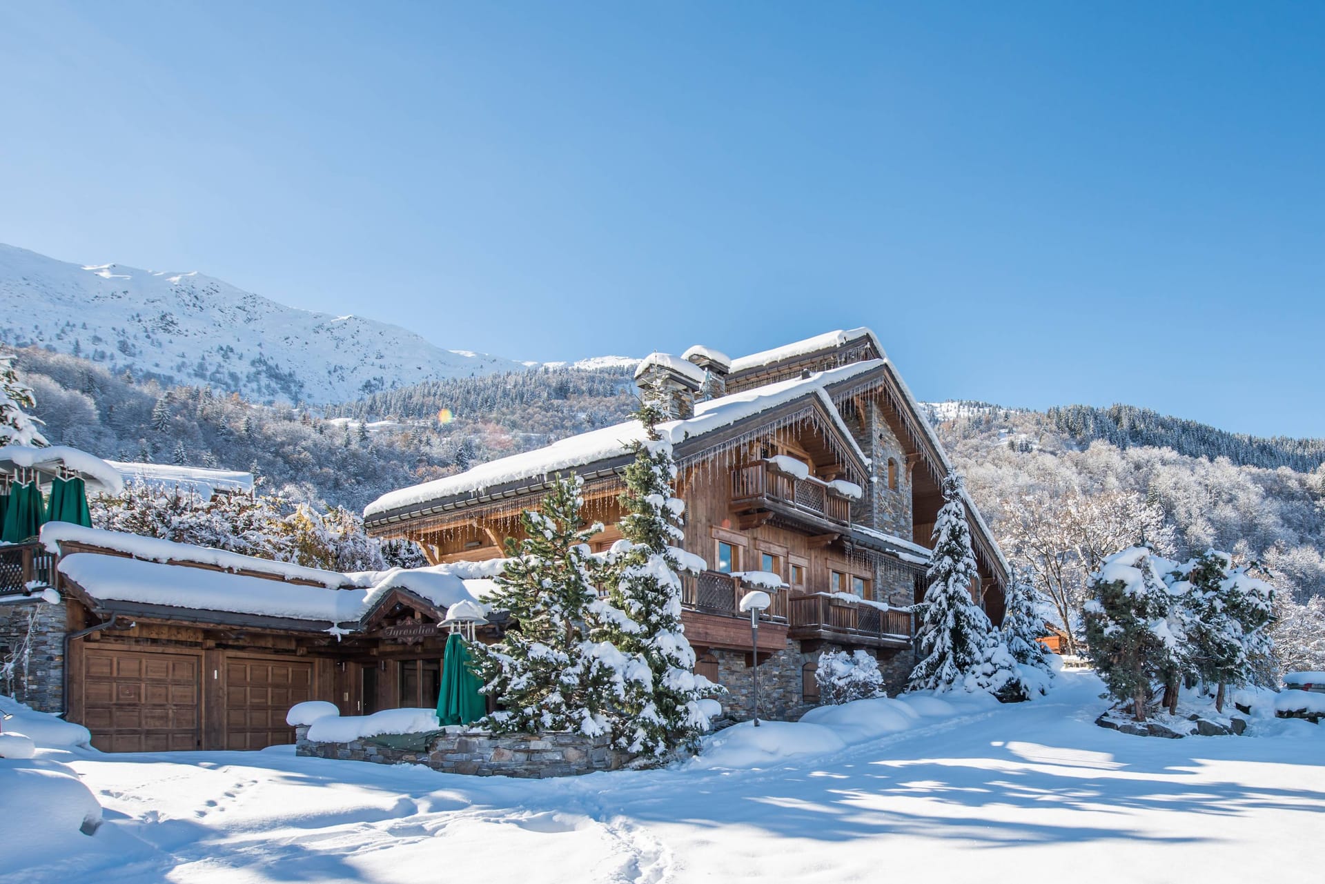 Chalet Le Raffort Hamlet — luxury villa photo 2
