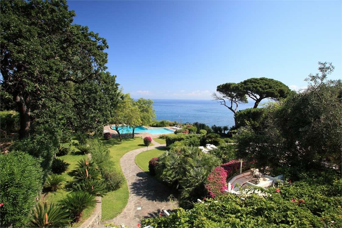 Villa Capricorno — luxury villa photo 2