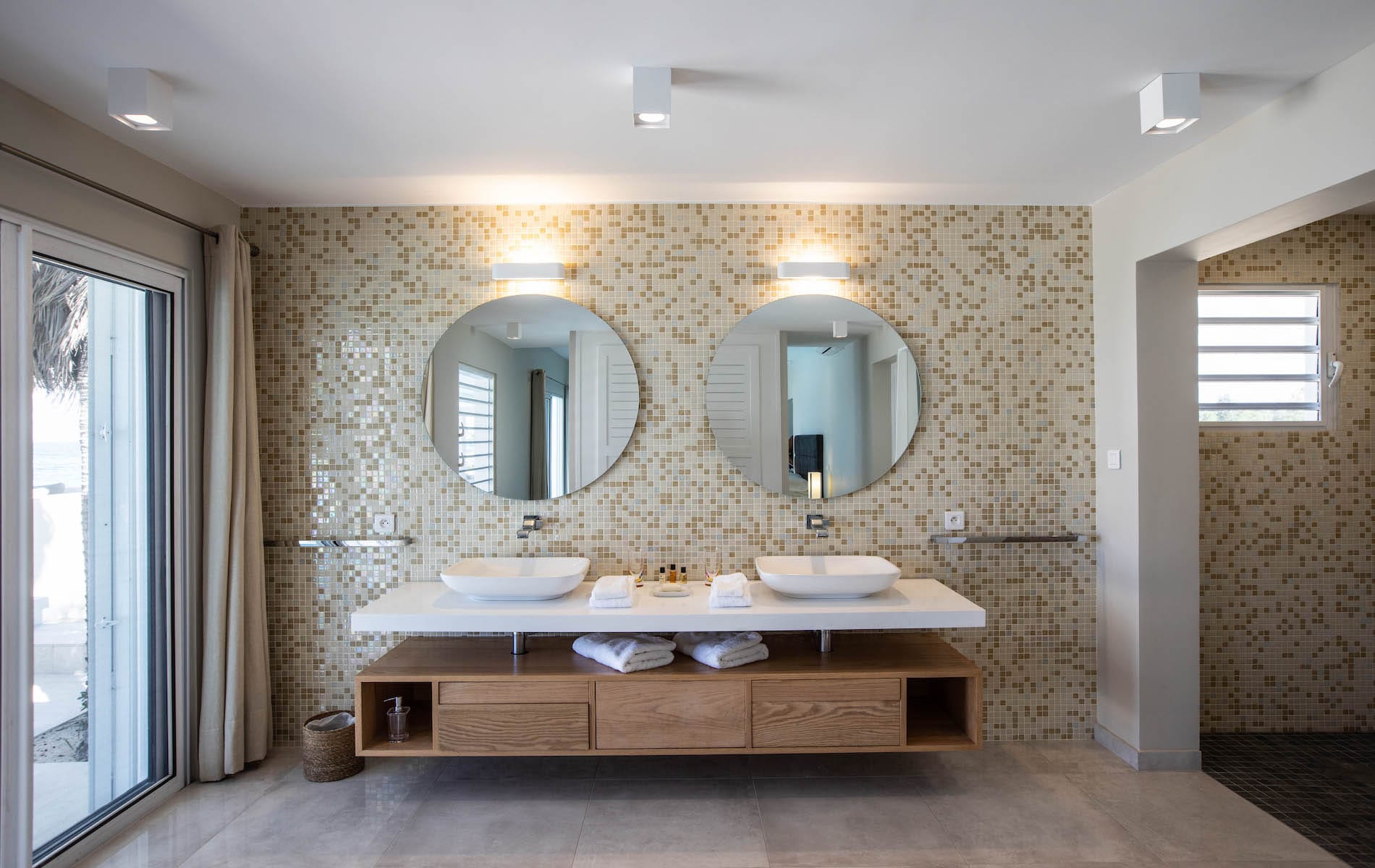 Villa L Ecume des Jours — luxury villa photo 2