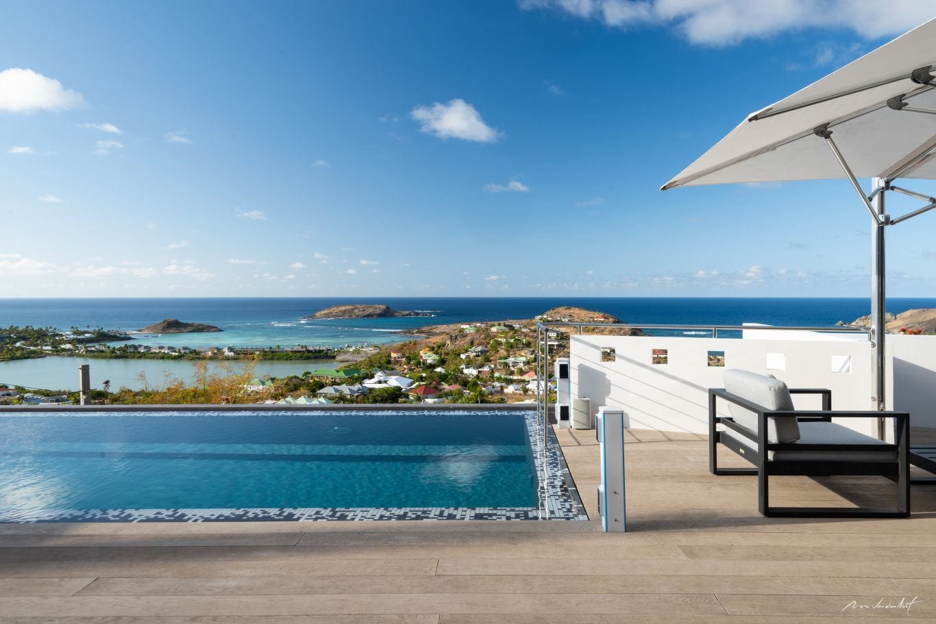 Villa Iris-Grand Cul de Sac — luxury villa photo 1
