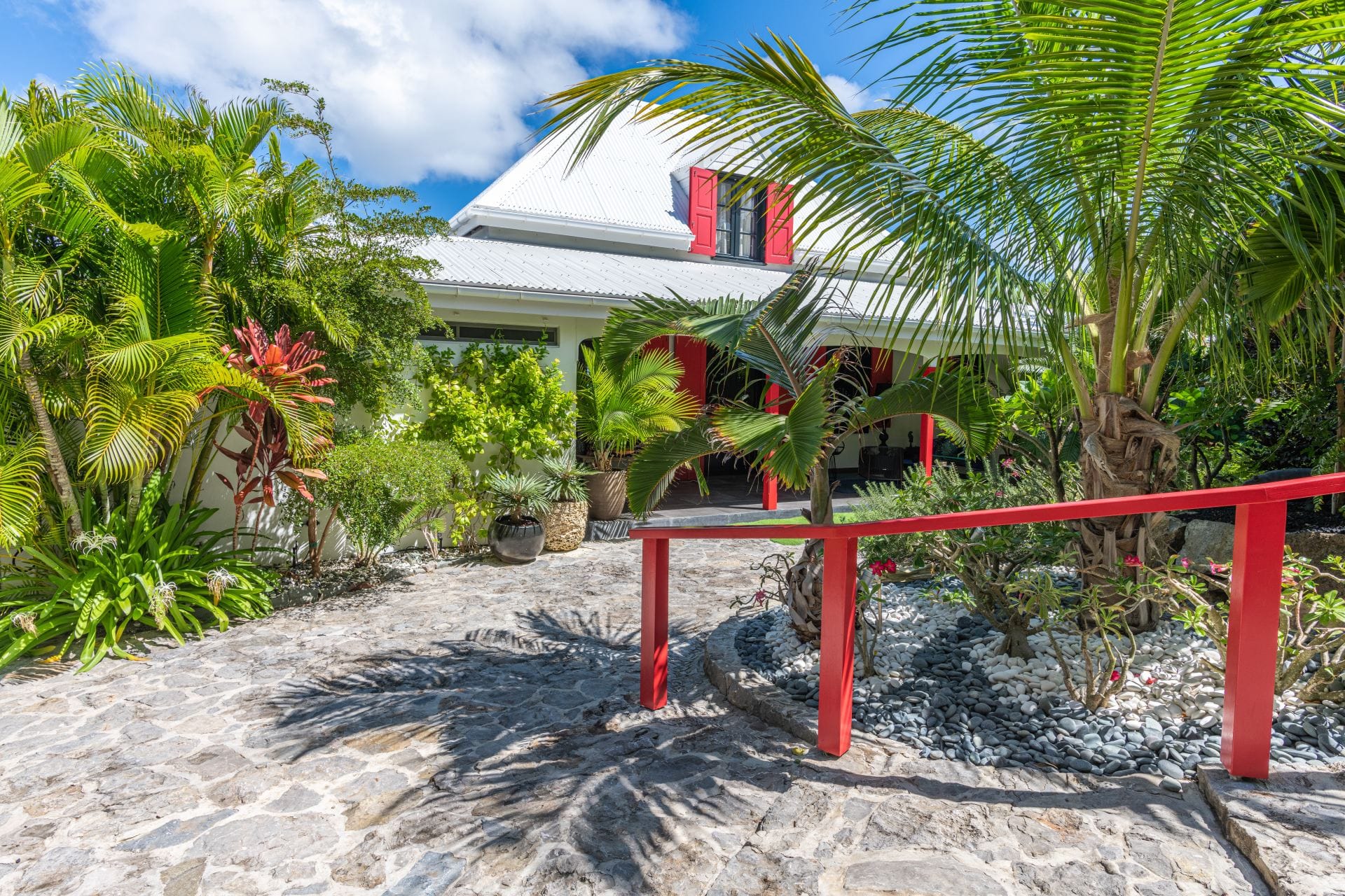 Villa Genevieve — luxury villa photo 36