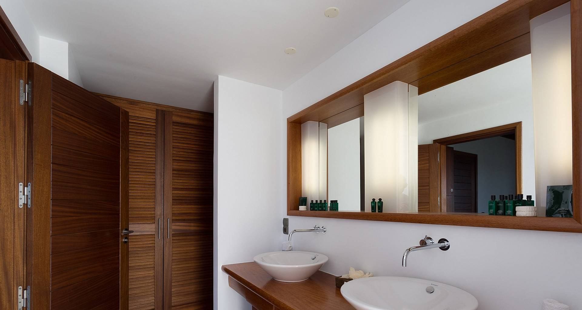Villa Kyreve — luxury villa photo 2