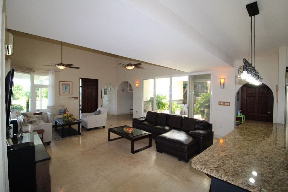 Palm Paradise and Coconut Cottage — luxury villa photo 18