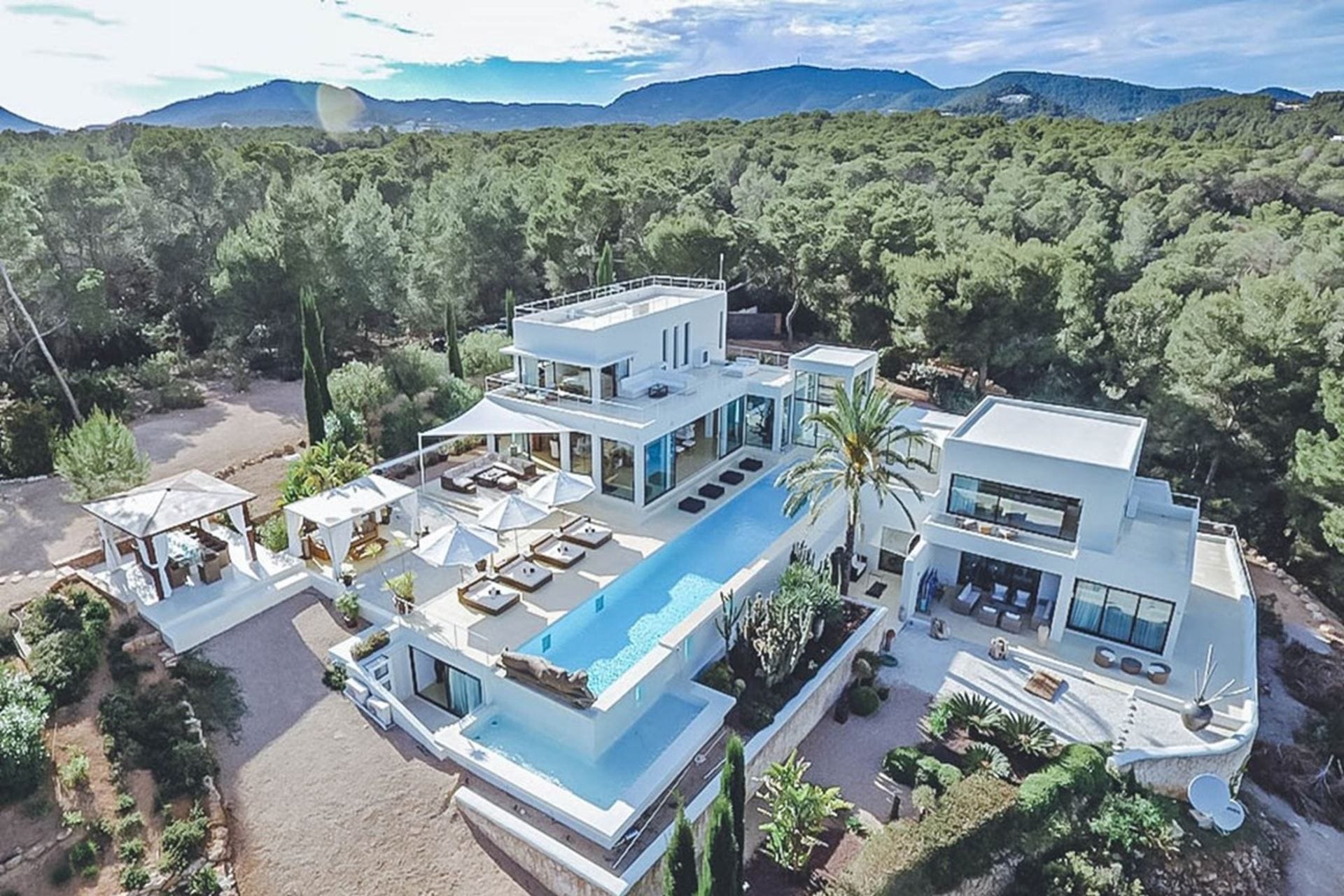 Villa Paola — luxury villa photo 1