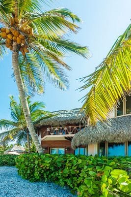 Caleton Beach Villa 8 — luxury villa photo 2