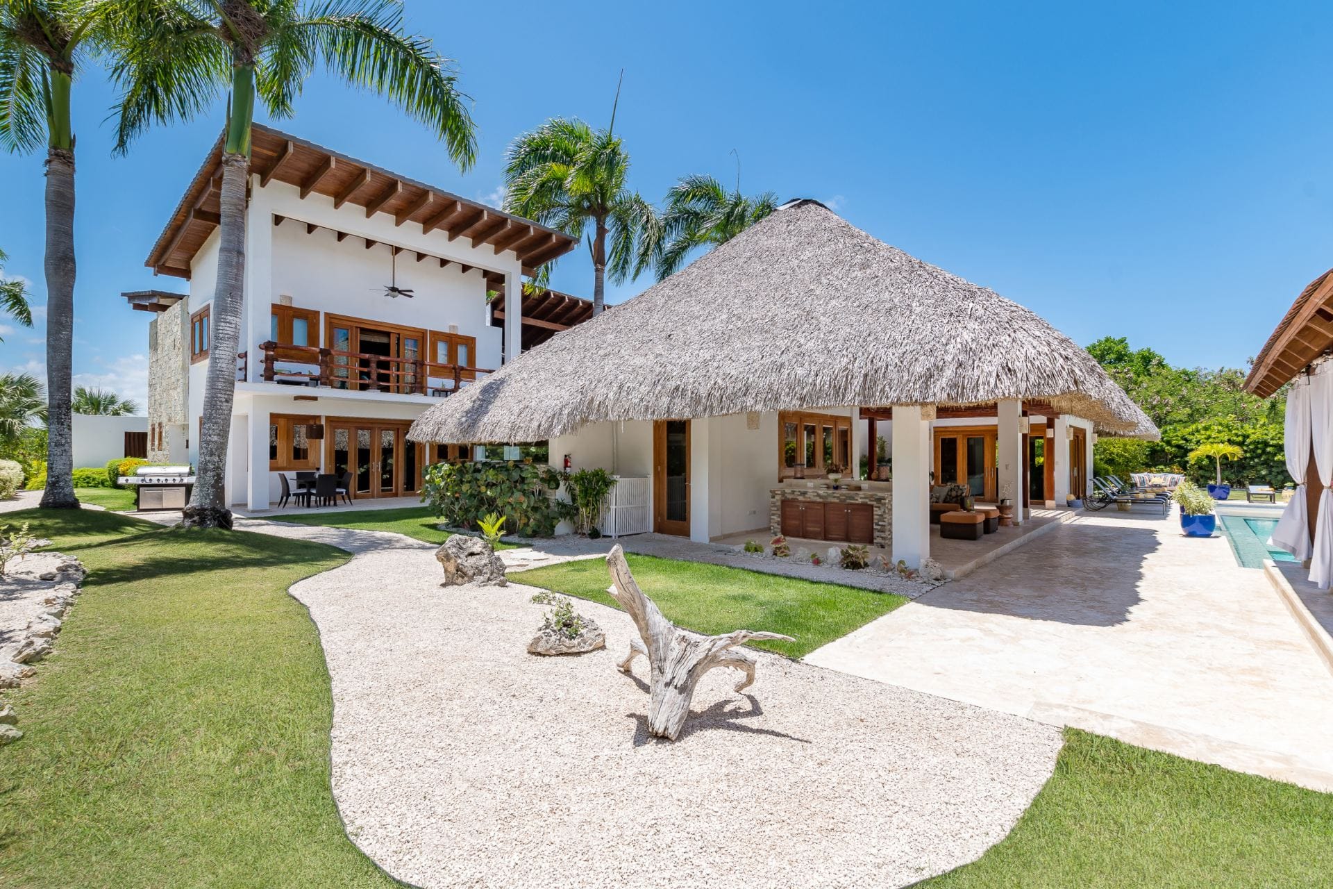 Villa Yarari 17 — luxury villa photo 2