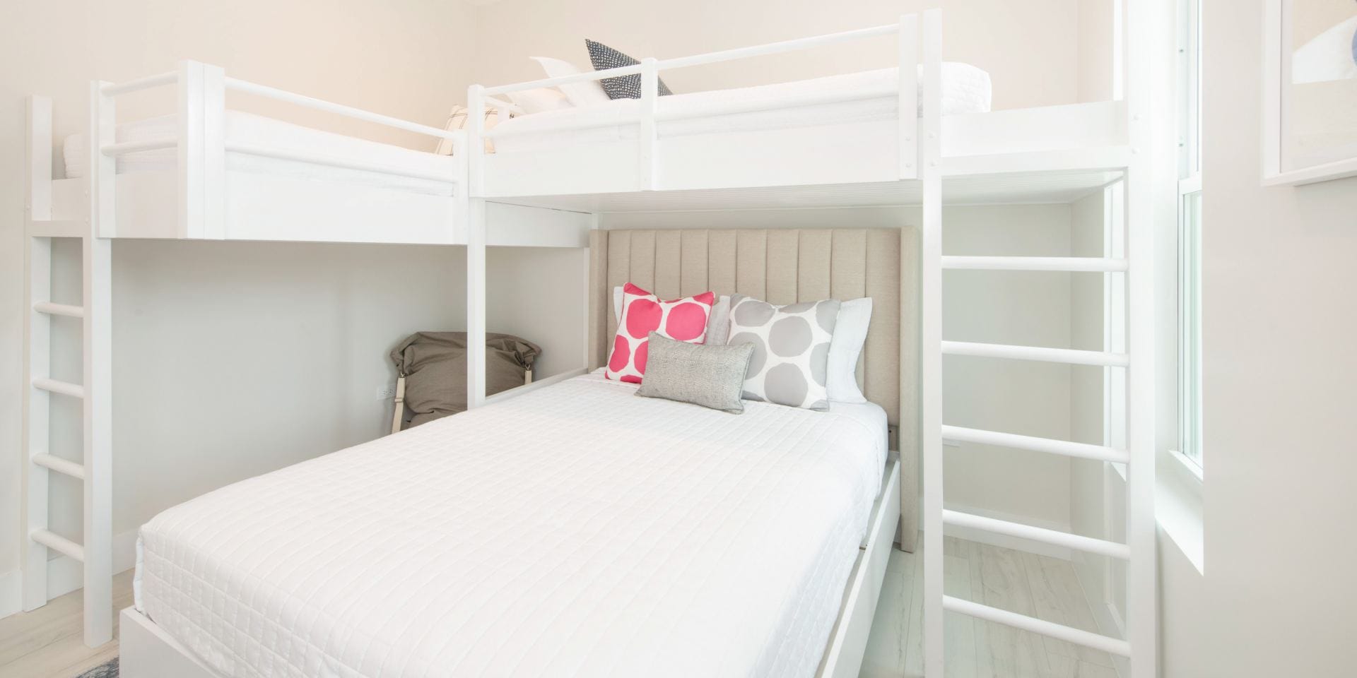 Villa Willow Beach — luxury villa photo 2