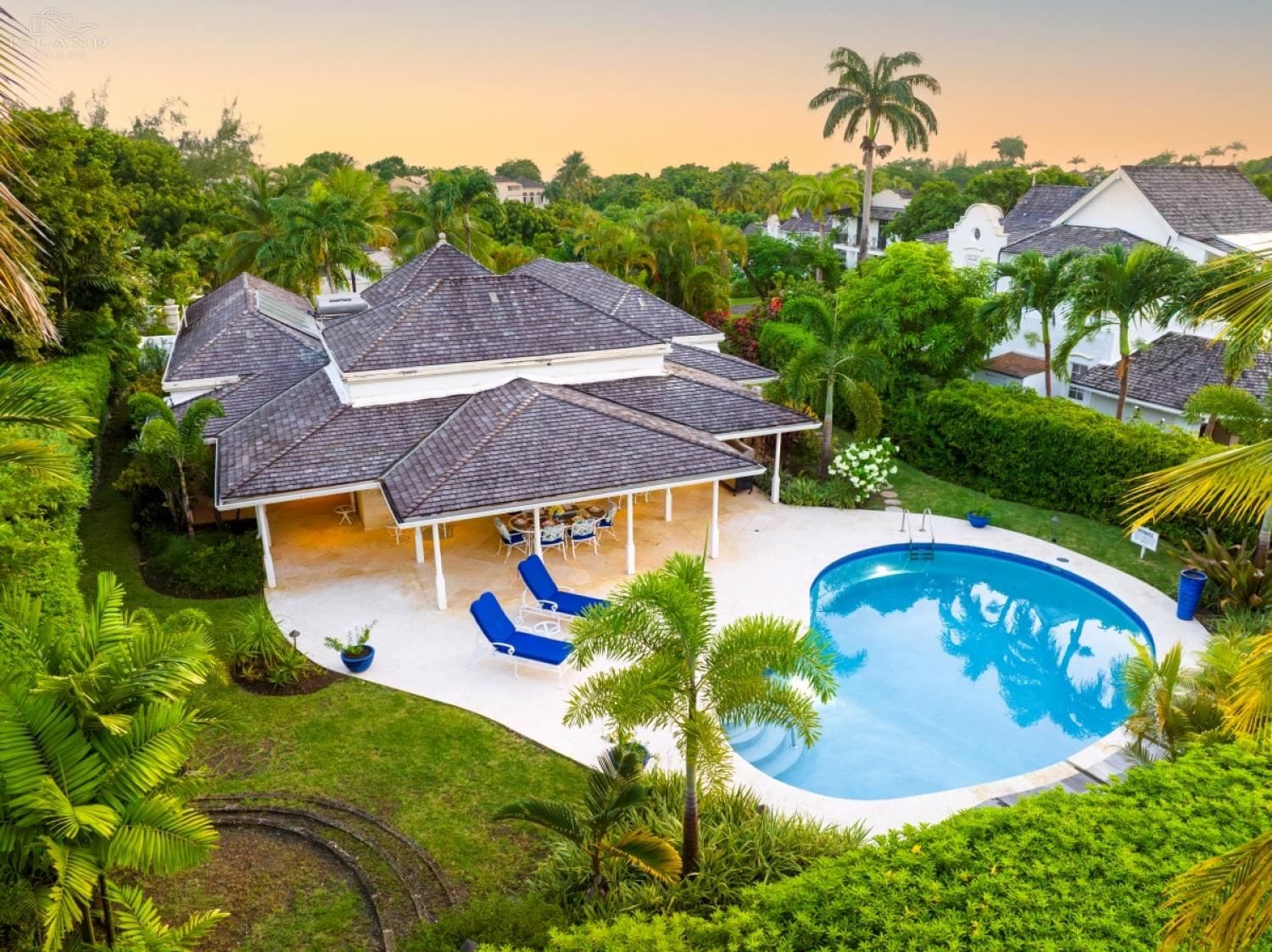 Coconut Grove 8, West Mount — luxury villa photo 1