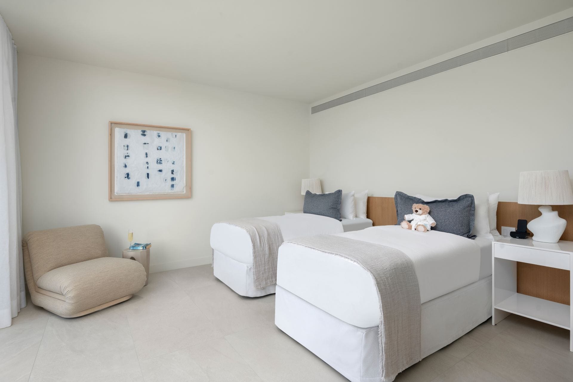 North Shore Enclave - 4 BDR OCEAN VIEW BEACH HOUSE — luxury villa photo 1