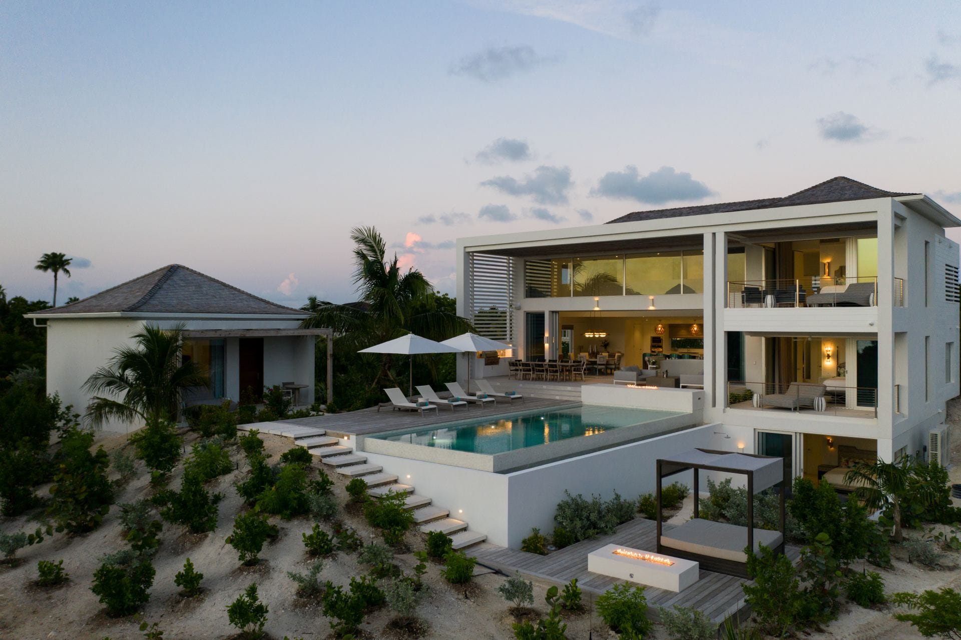 Grace Bay Enclave - 6 BDR PREMIUM OCEAN VIEW VILLA — luxury villa photo 1
