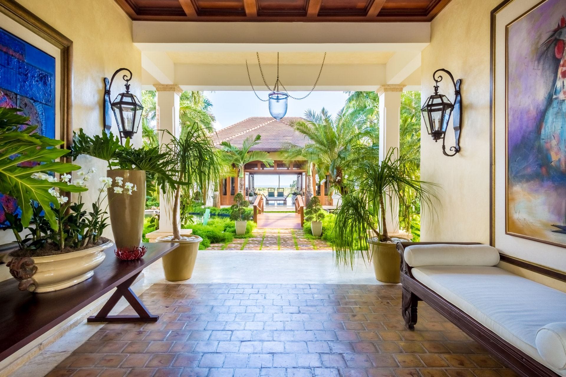 Villa Palmeras — luxury villa photo 2