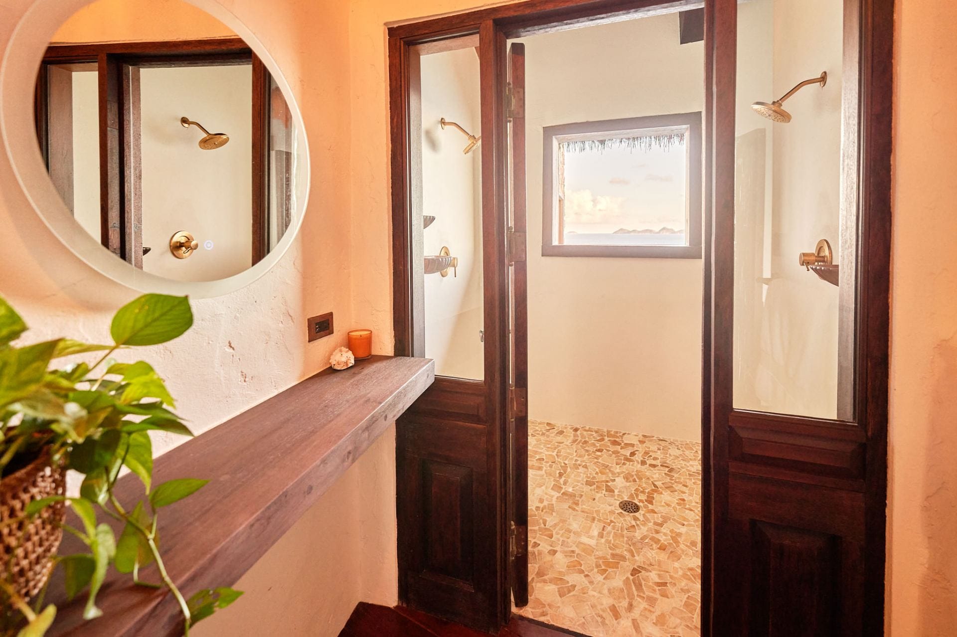 Aerial Hope Room — luxury villa photo 2