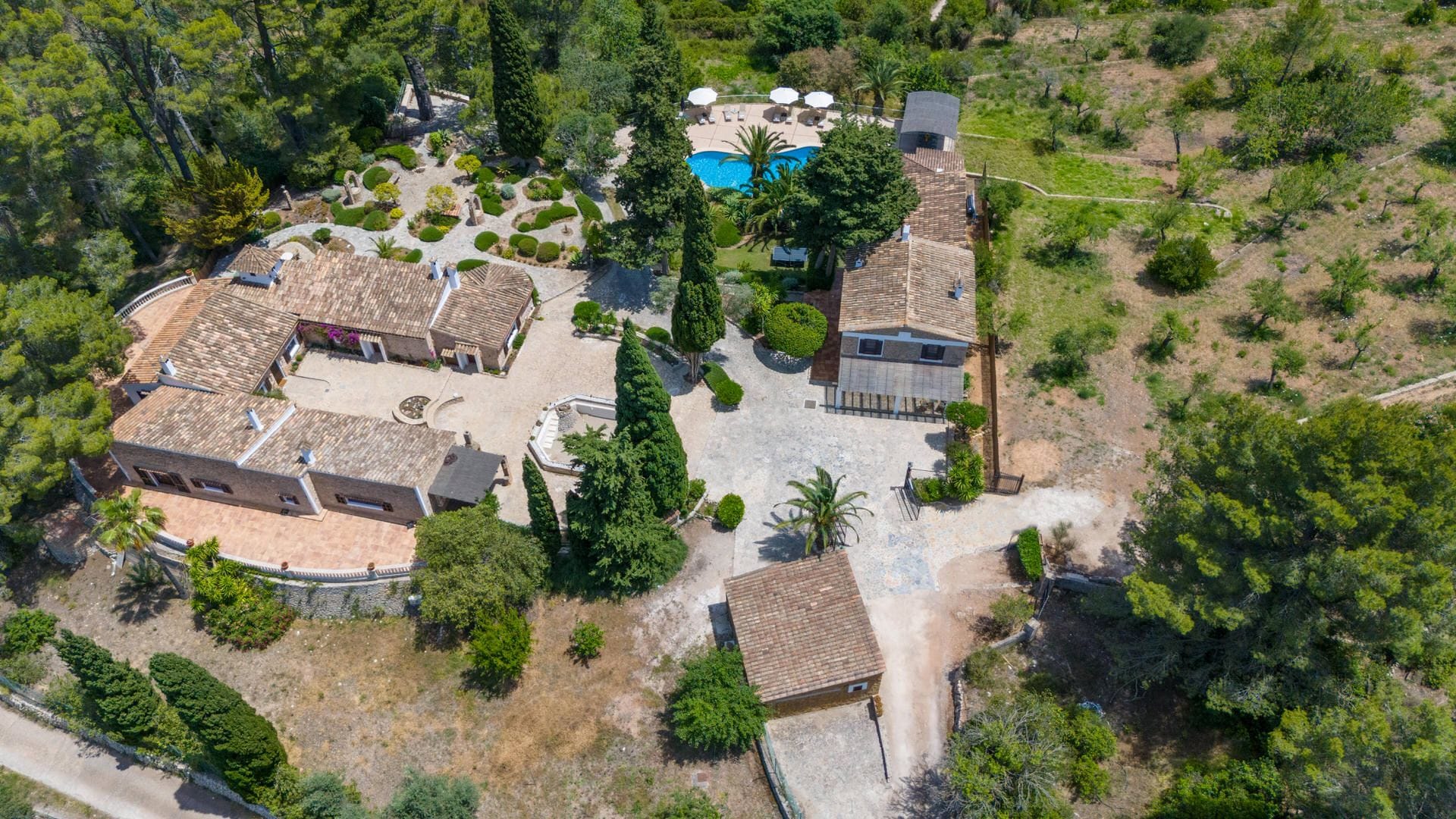 Finca Especial El Pino Esporles — luxury villa photo 1