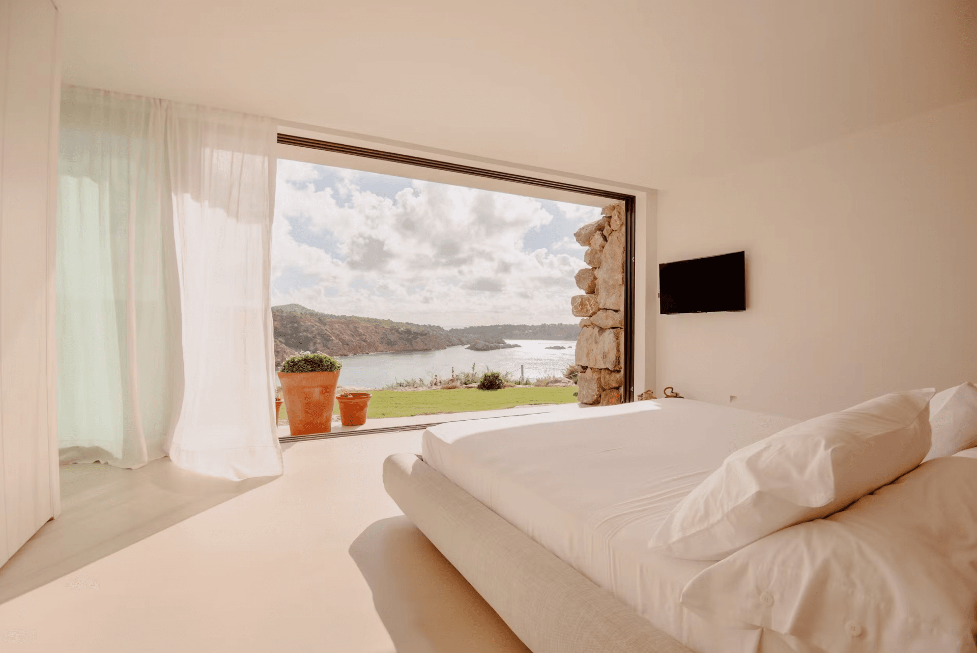 Vista Sa Caixota — luxury villa photo 2