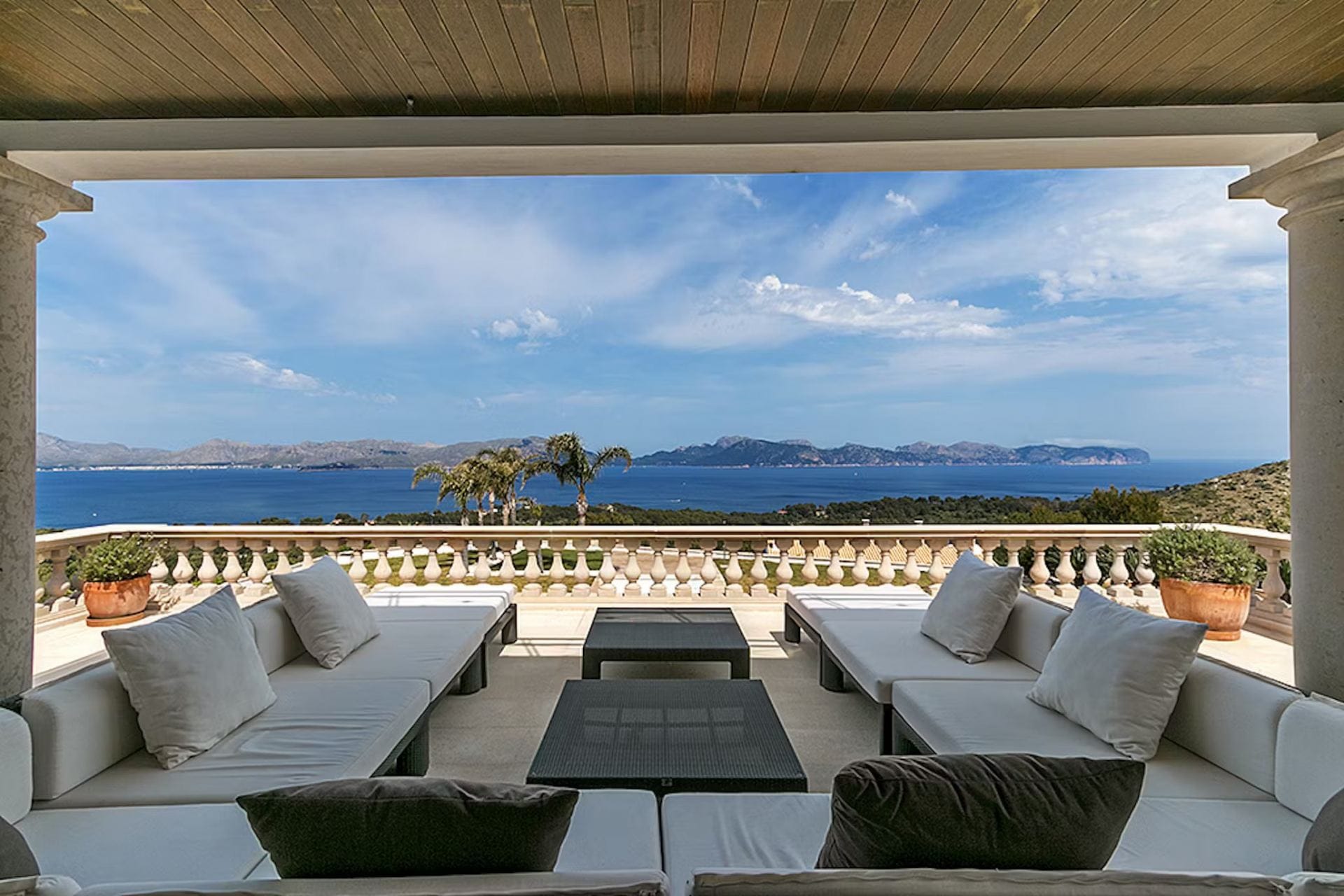 Alcudia Estate — luxury villa photo 1