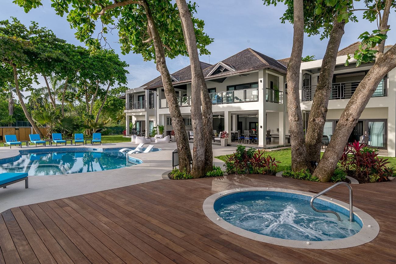 Villa Malatai — luxury villa photo 1