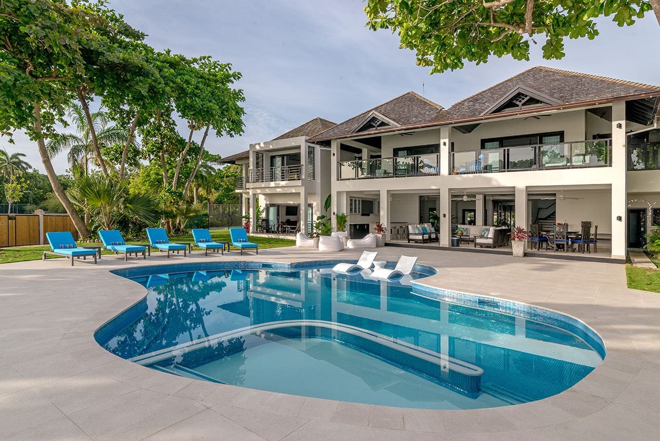 Villa Malatai — luxury villa photo 2