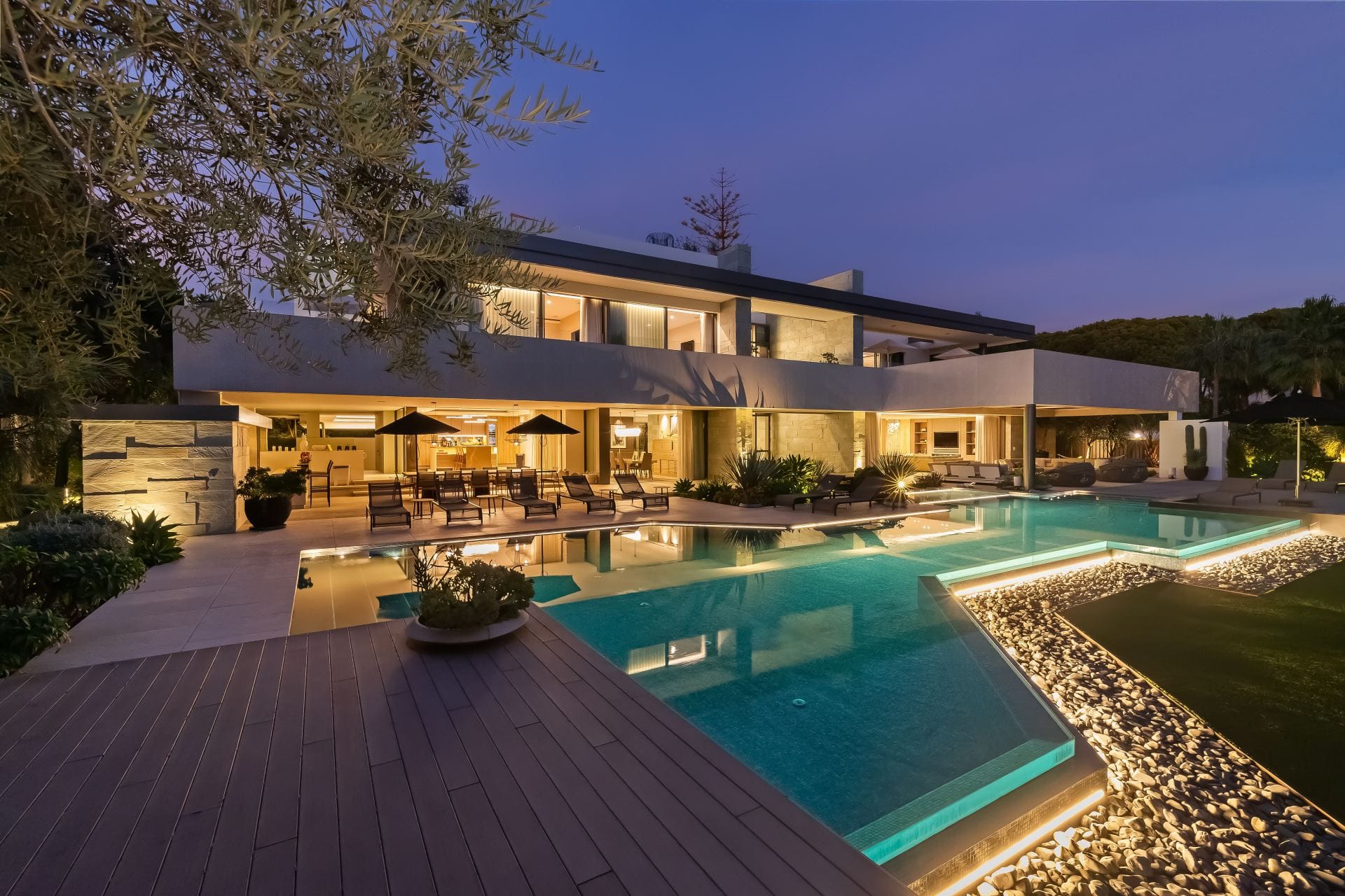 Savannah Golden Villa — luxury villa photo 30