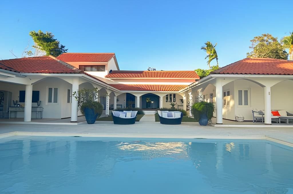 Villa Amar — luxury villa photo 1