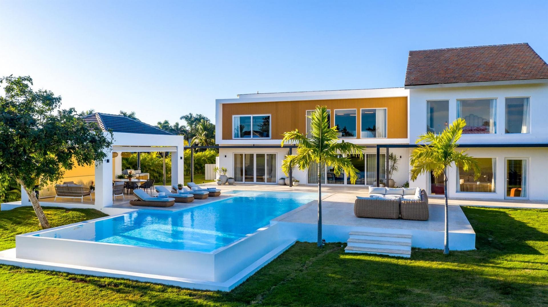Villa Anita — luxury villa photo 1