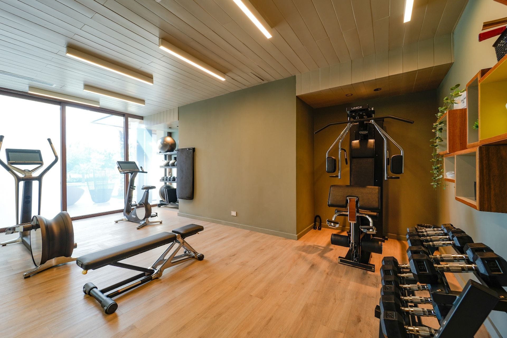 Palm West — luxury villa photo 71