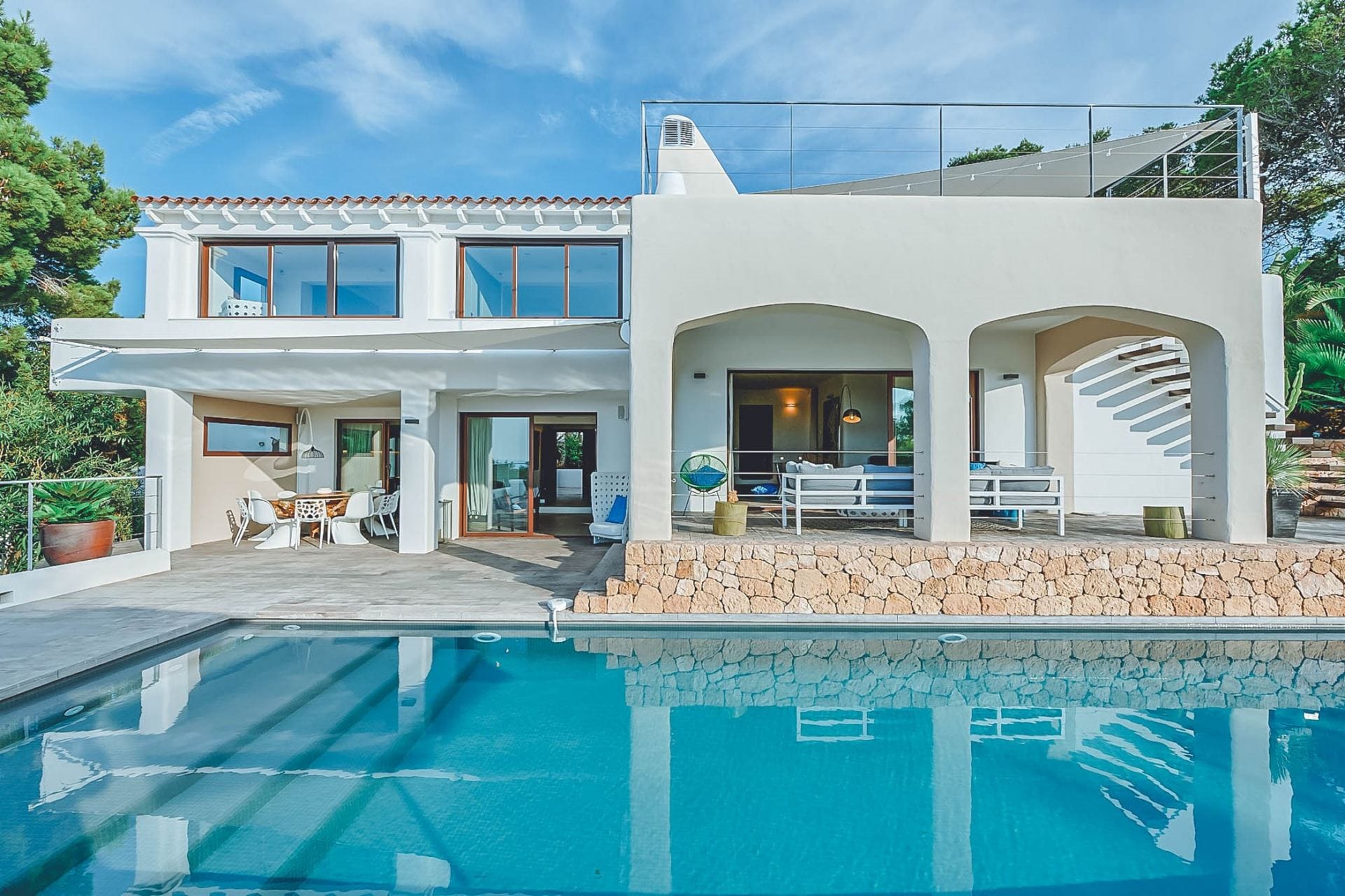 Villa Loe — luxury villa photo 1