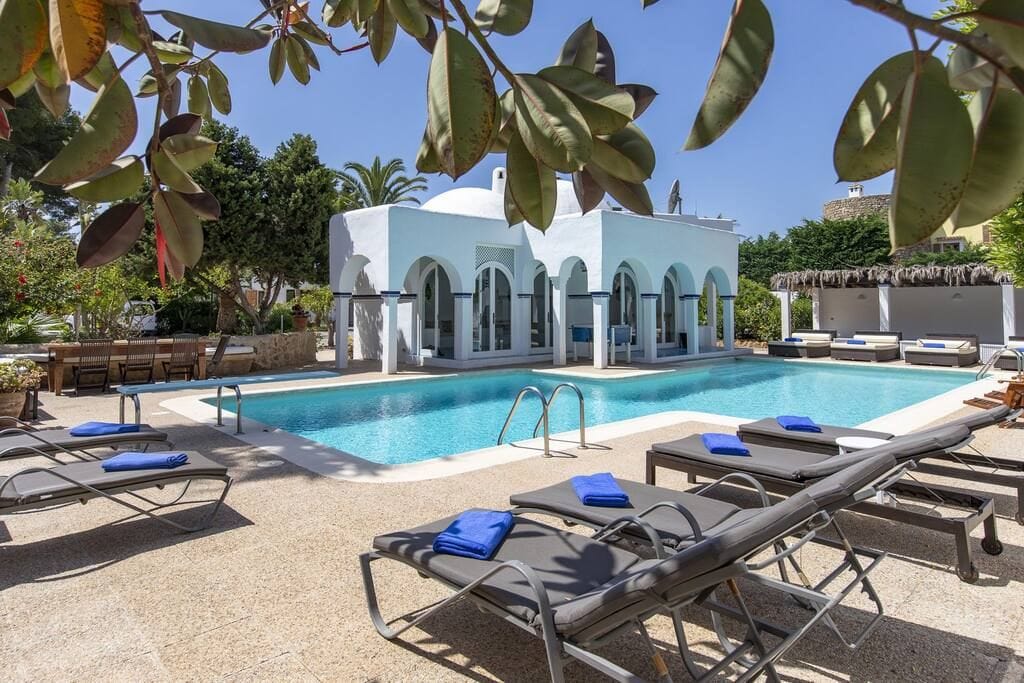 Villa Ola — luxury villa photo 1
