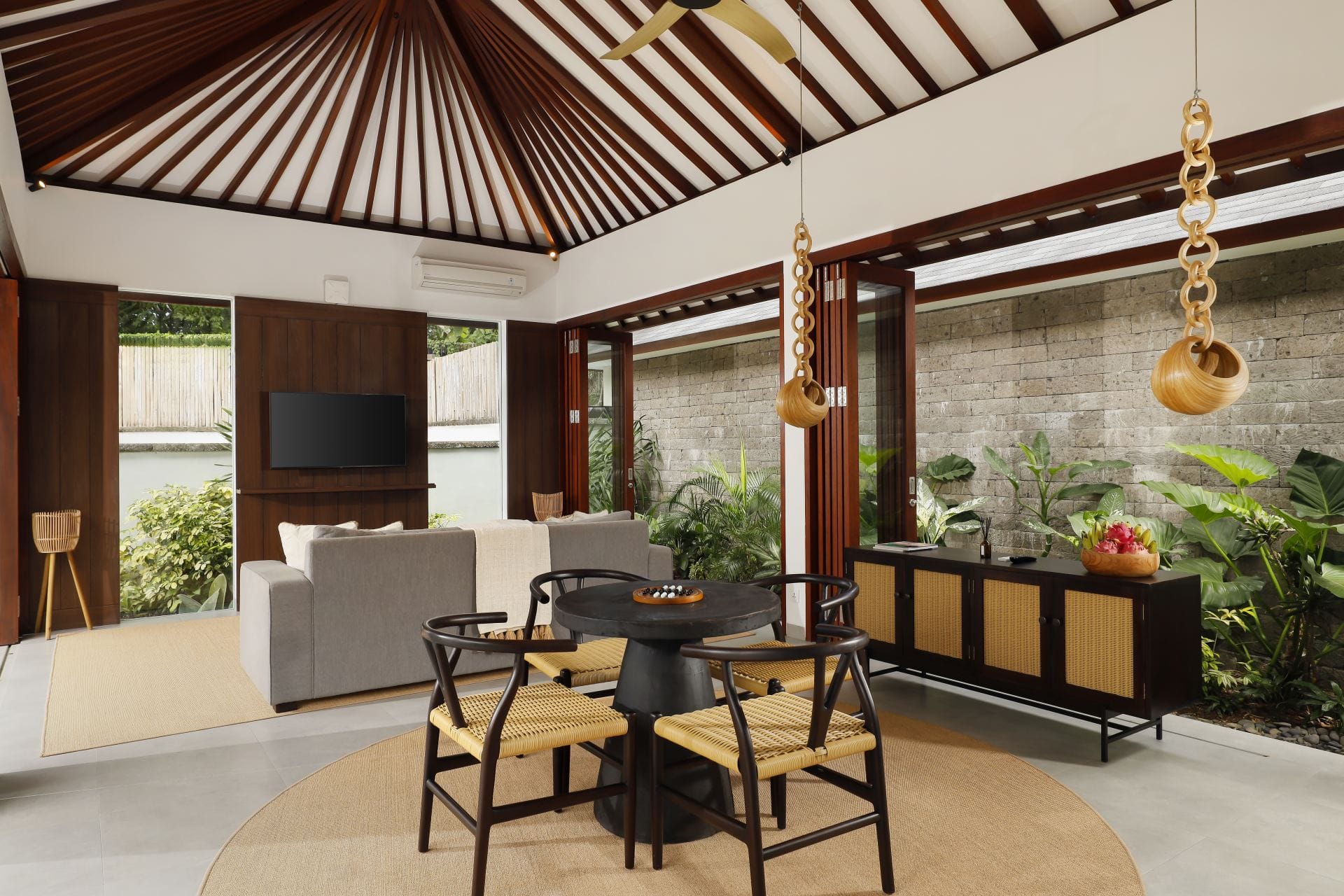 Villa Omekali — luxury villa photo 22