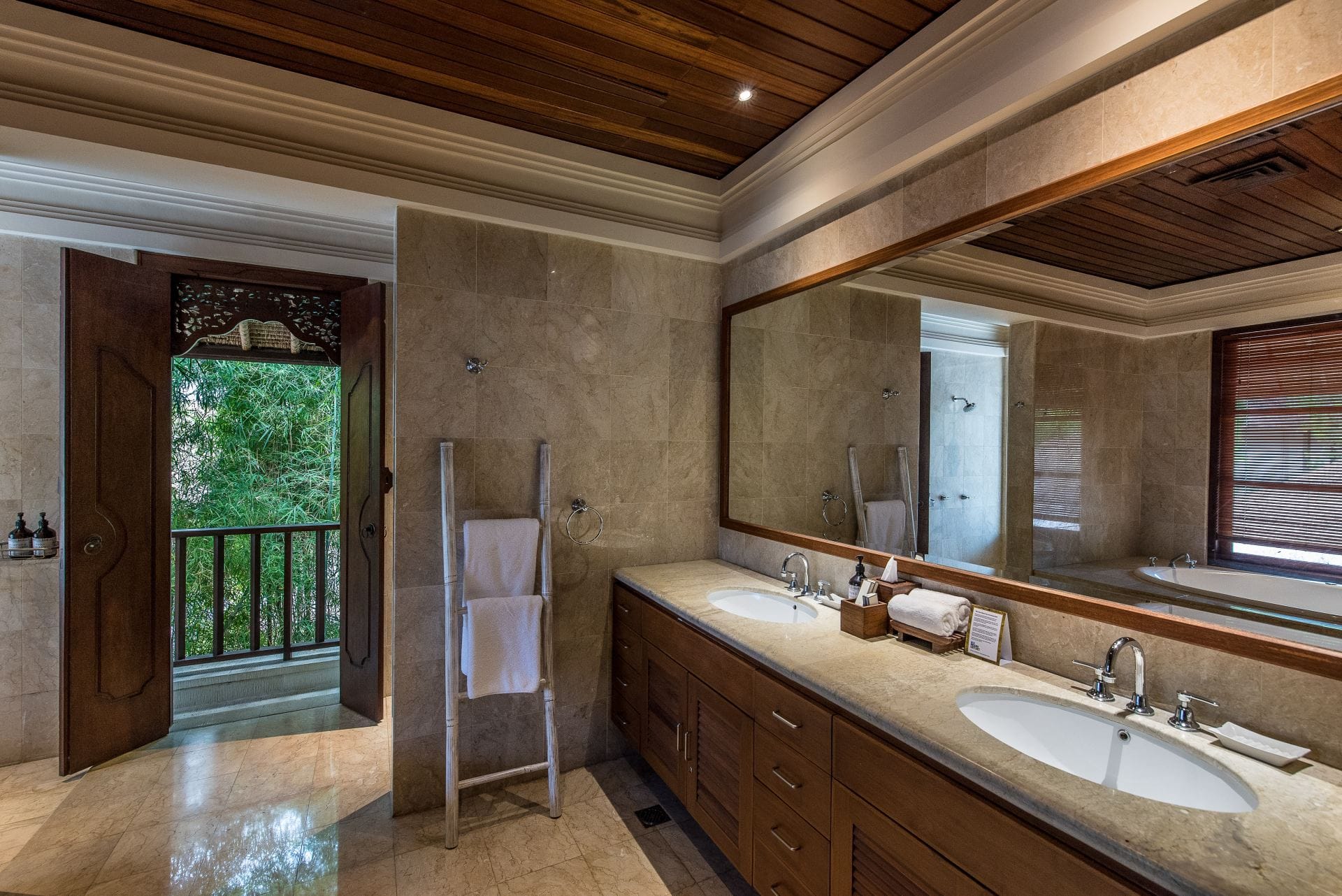 Villa Senada — luxury villa photo 2