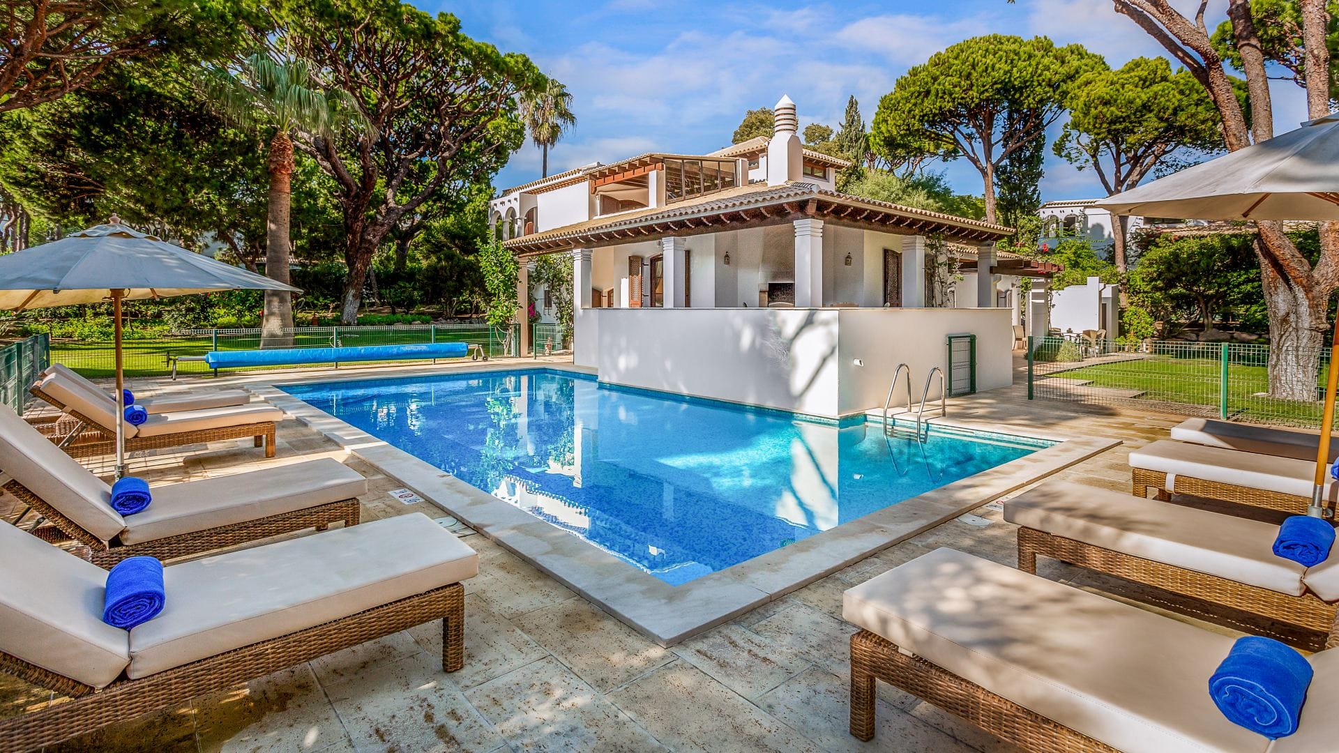 Villa Aurora — luxury villa photo 1