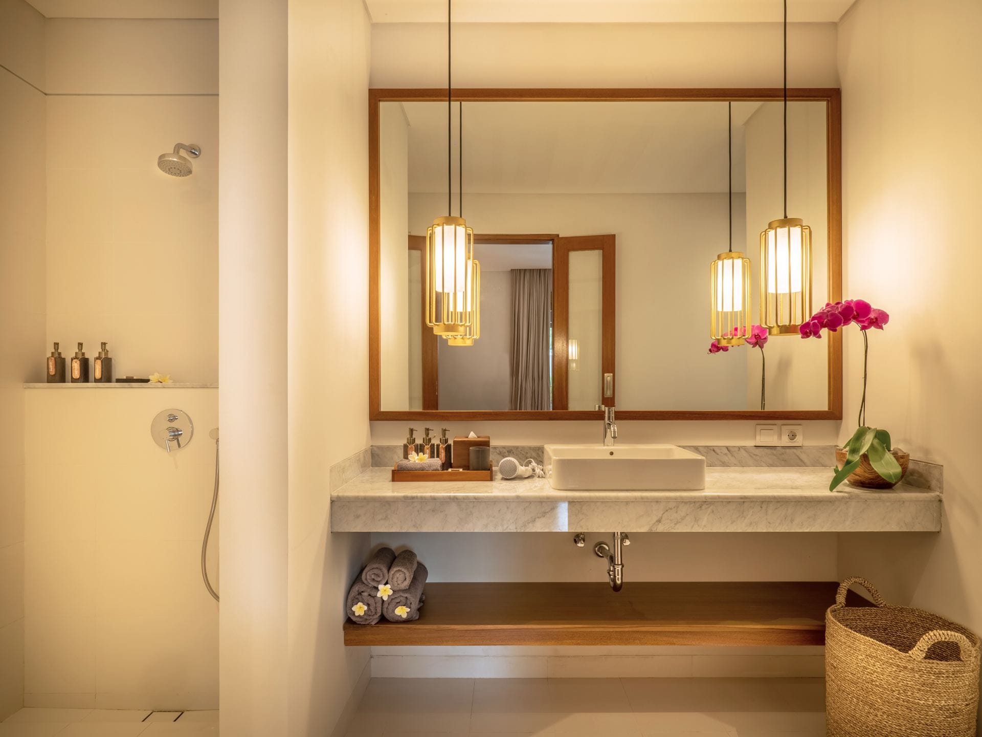 Bumbak Helliconia — luxury villa photo 1