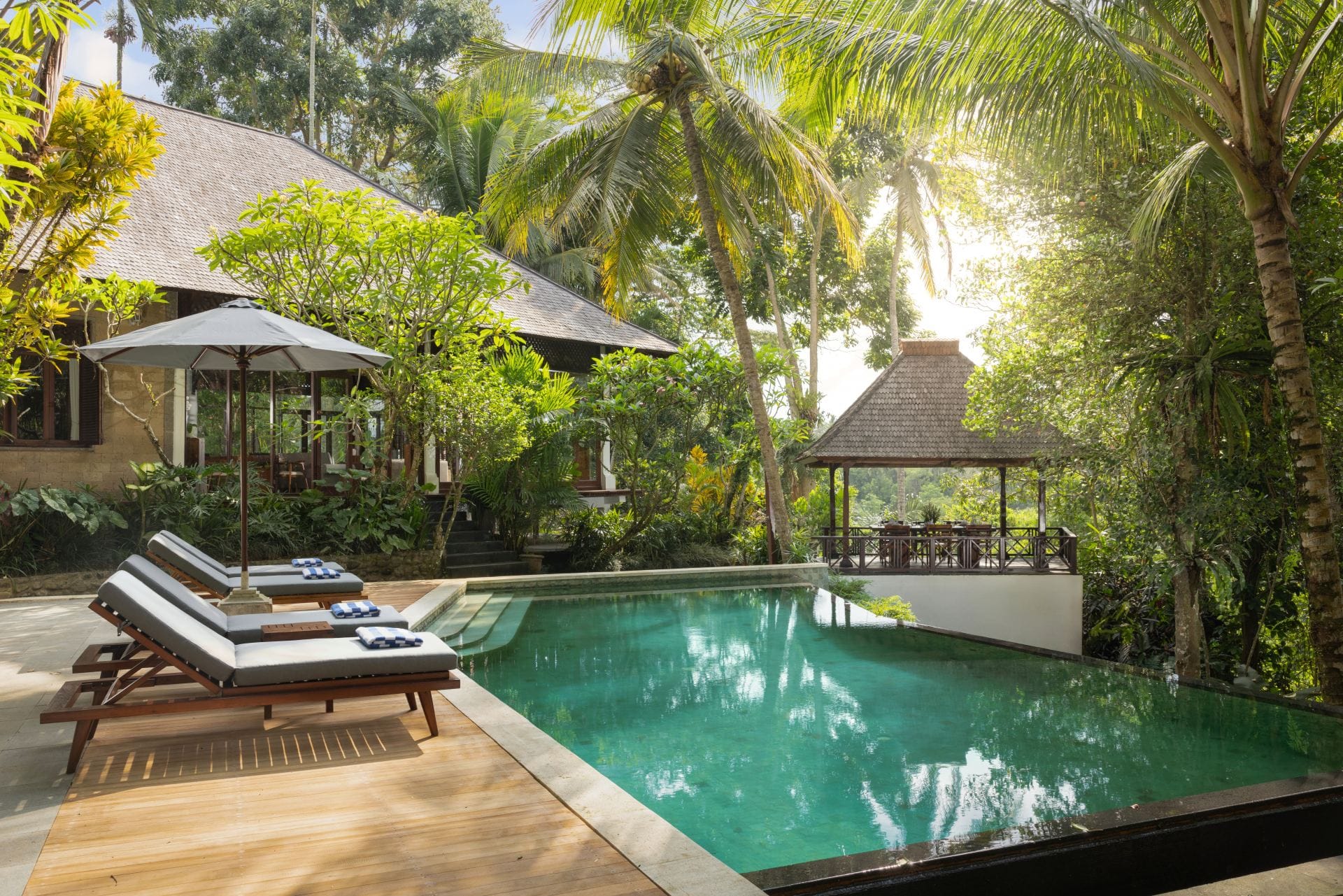 Villa Leona Suweta — luxury villa photo 1