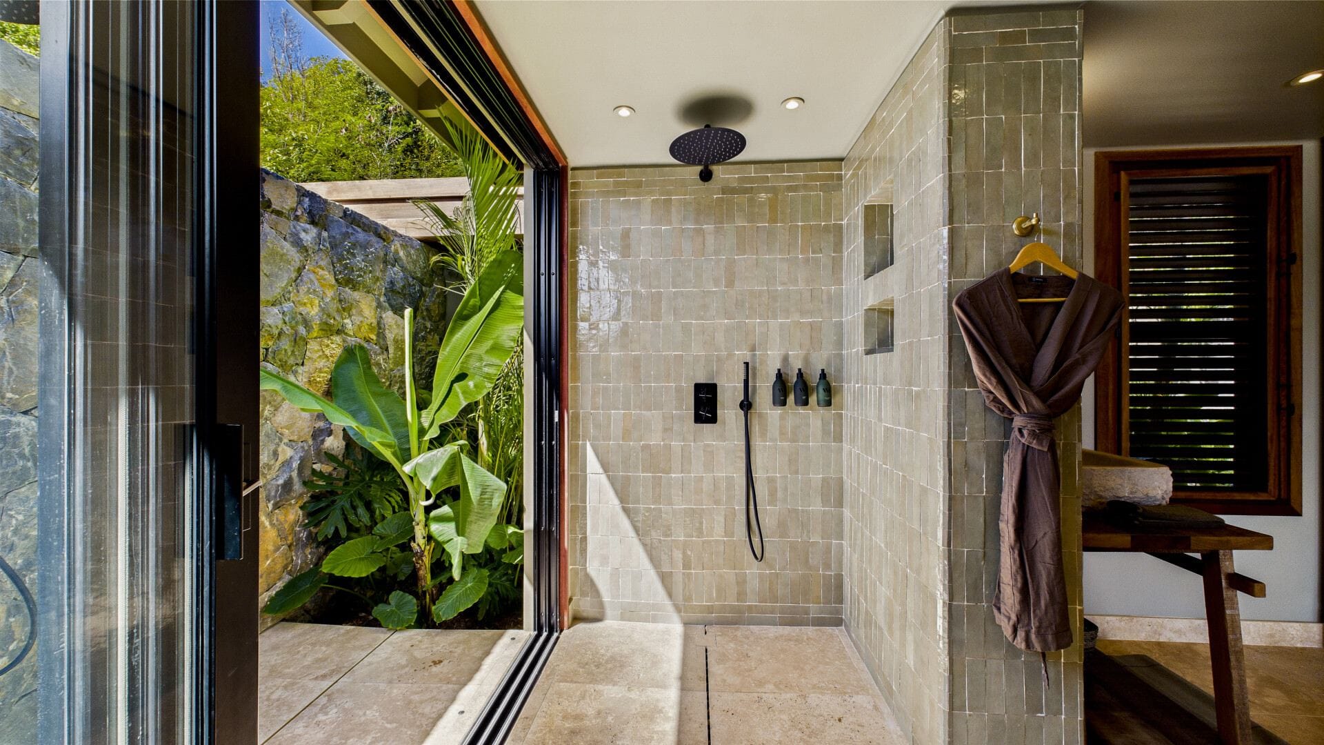 Villa Clyde — luxury villa photo 2