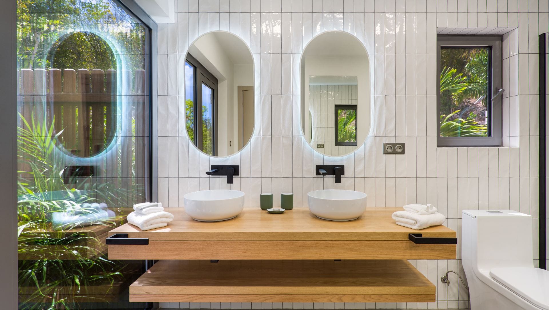 Villa Enjoy — luxury villa photo 1