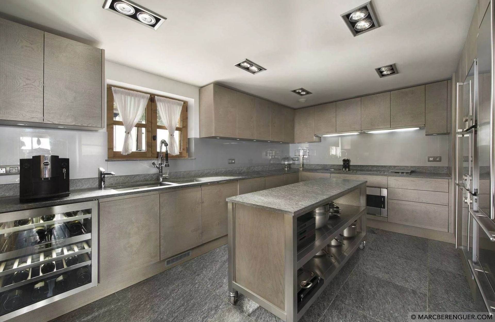 La Grande Roche — luxury villa photo 2