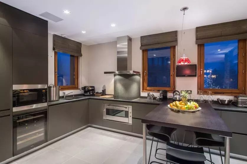 Chalet Overview — luxury villa photo 2