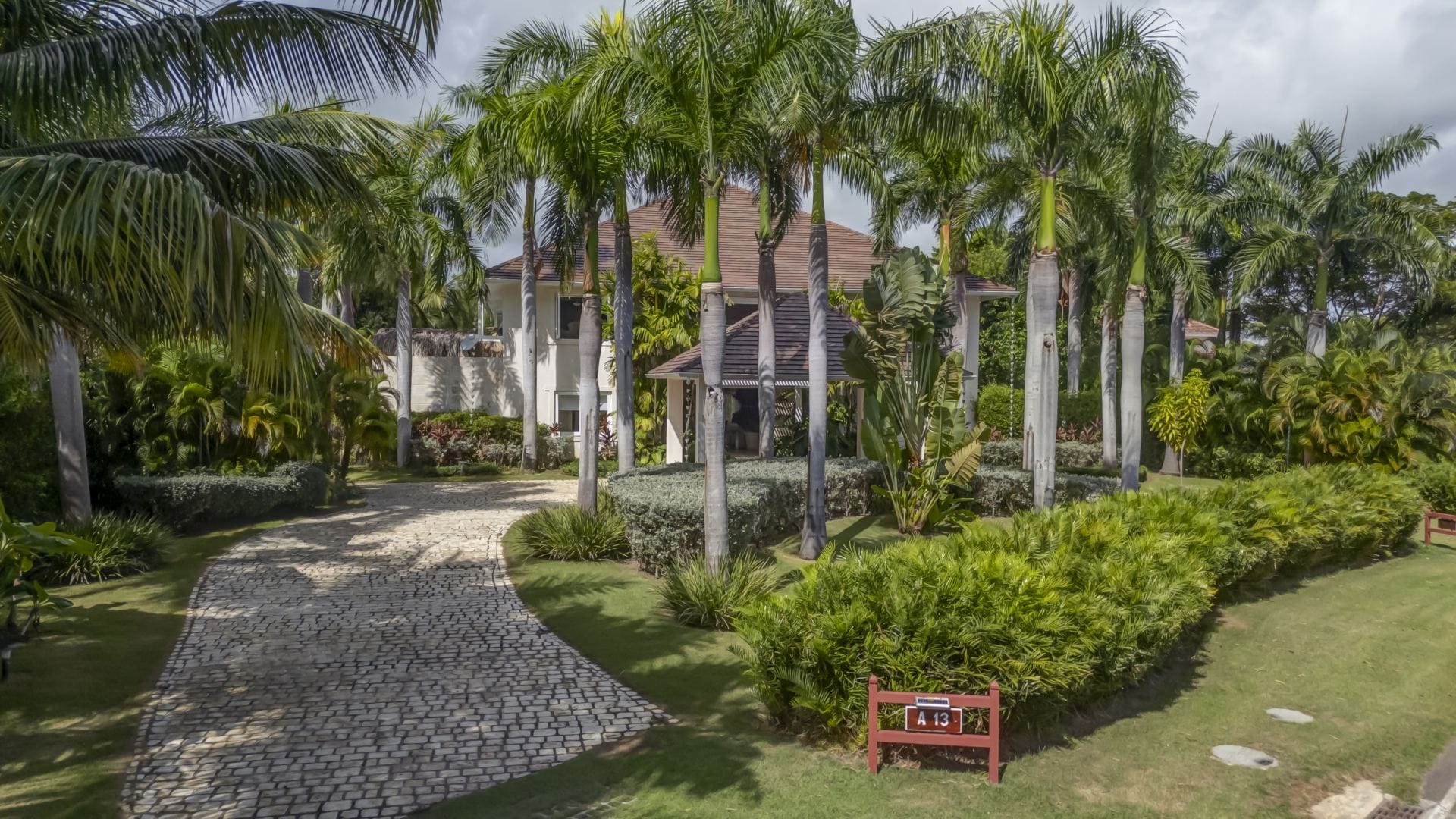 Villa Buena Vida — luxury villa photo 2