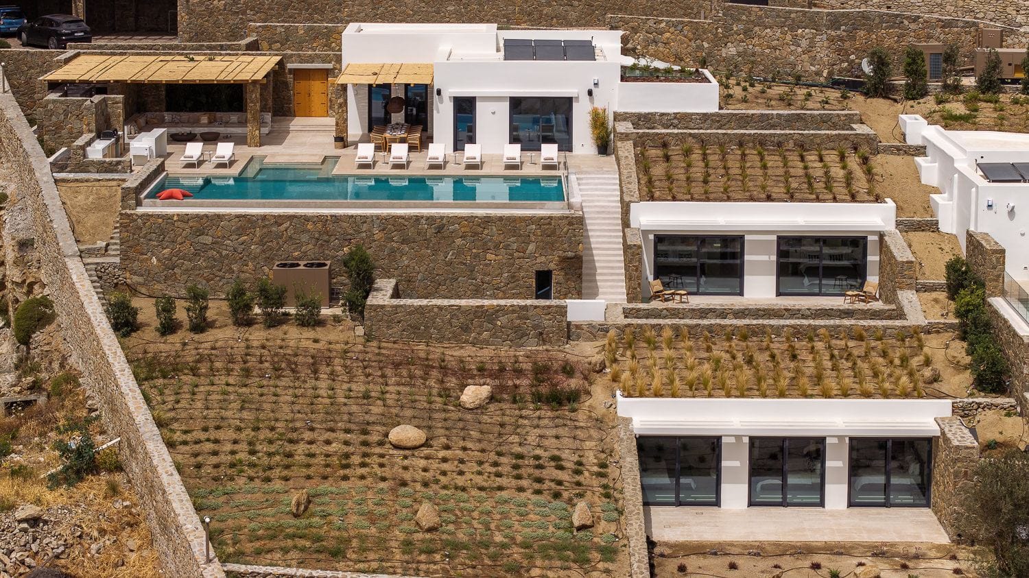 Horizon Breeze Villa — luxury villa photo 2