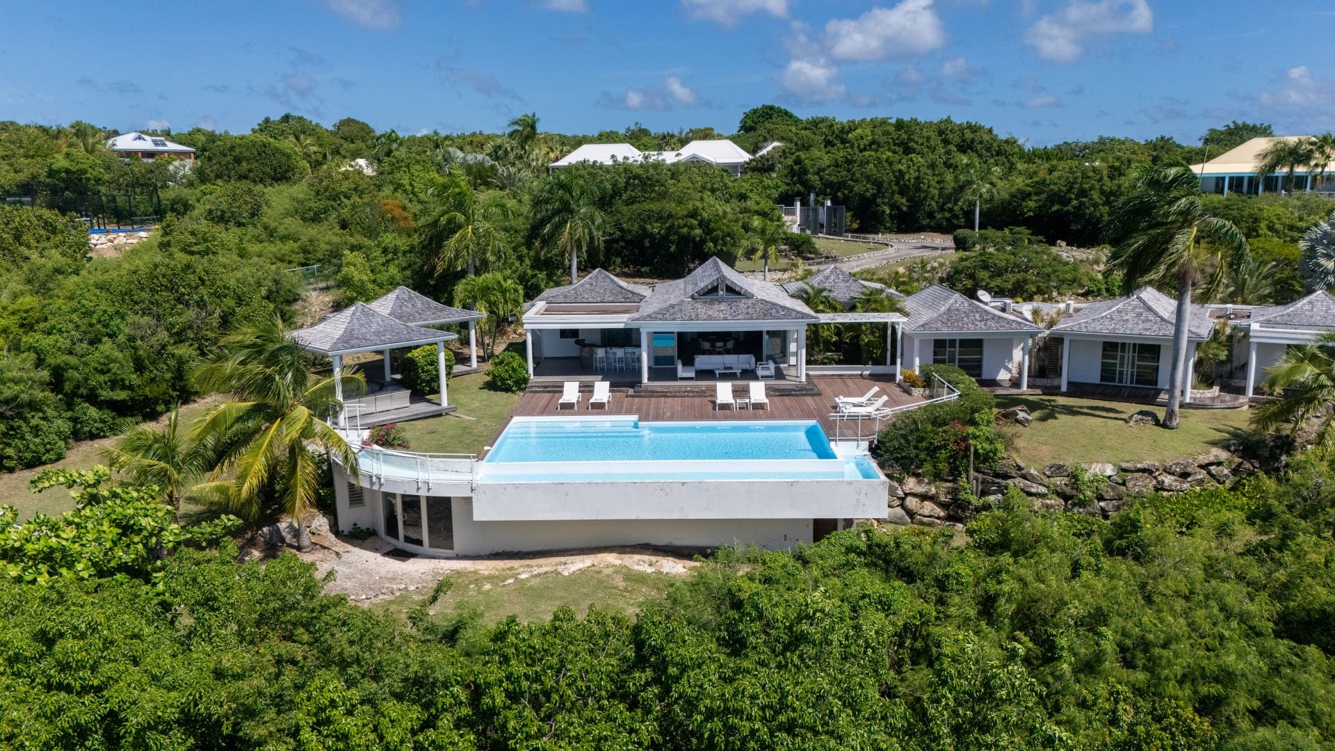 Villa No Limit — luxury villa photo 1