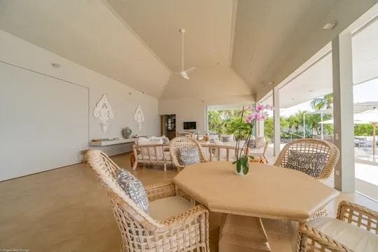 Villa Bow — luxury villa photo 32