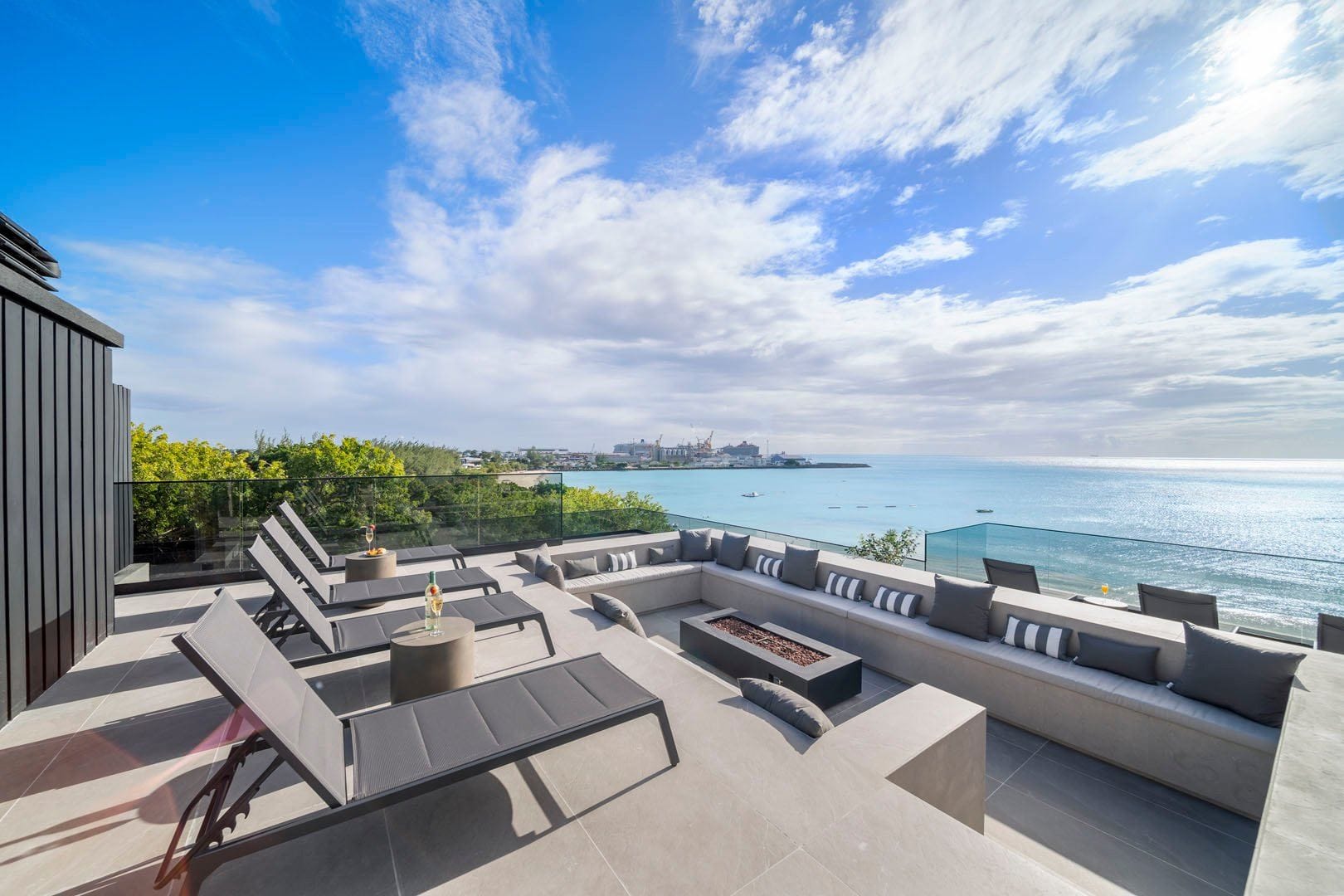 Allure 101 — luxury villa photo 1