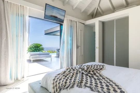 Rose Dog Estate — luxury villa photo 1
