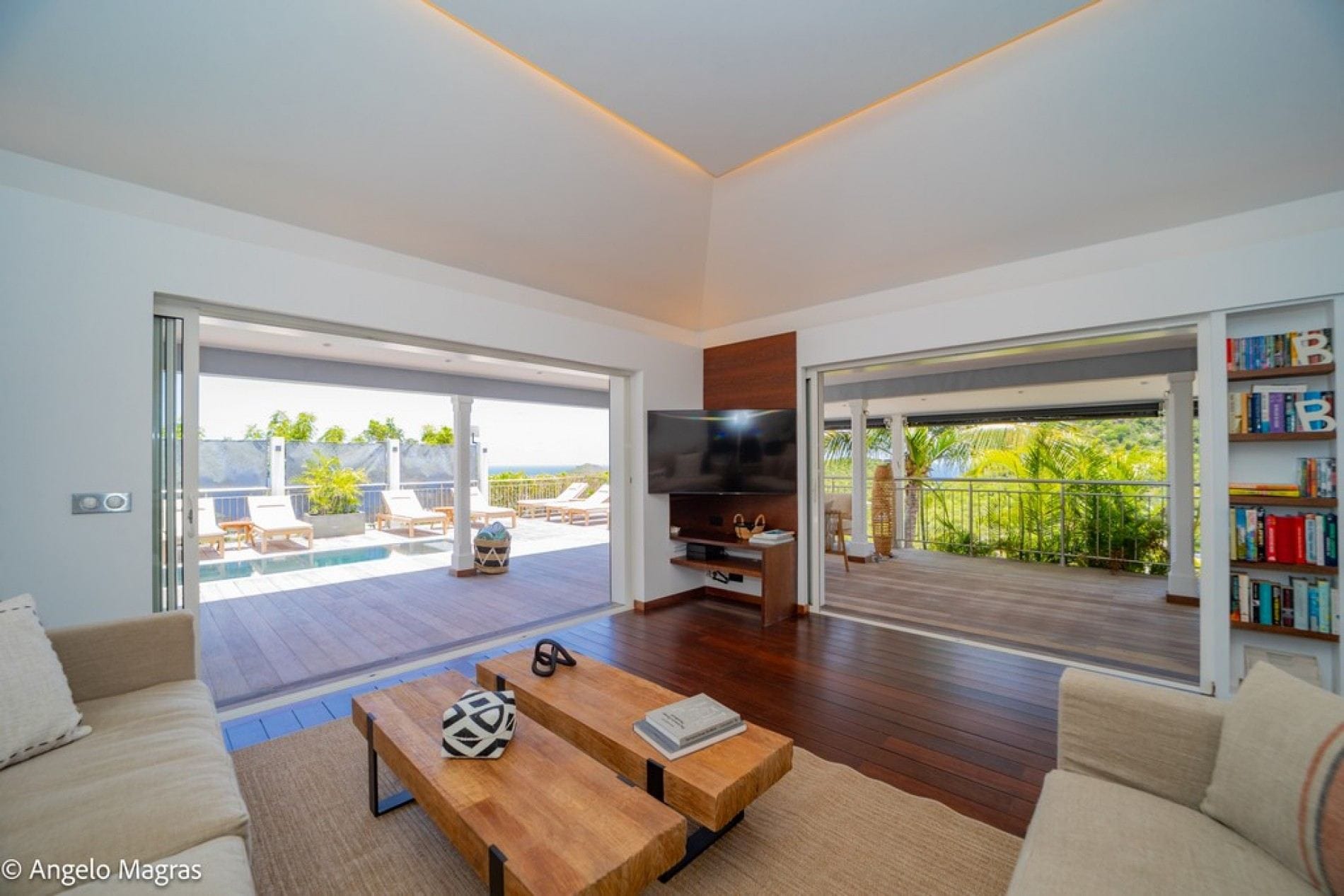 Villa Lenalee — luxury villa photo 2