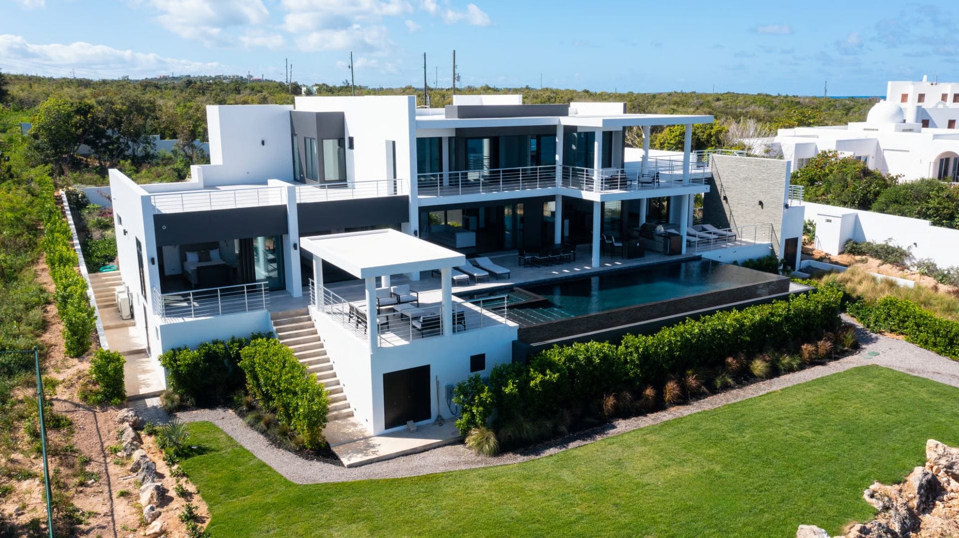 Villa Le Reve Bleu — luxury villa photo 2