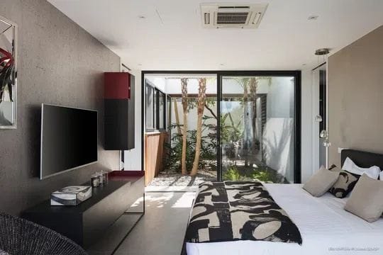 Ventura Estate — luxury villa photo 1